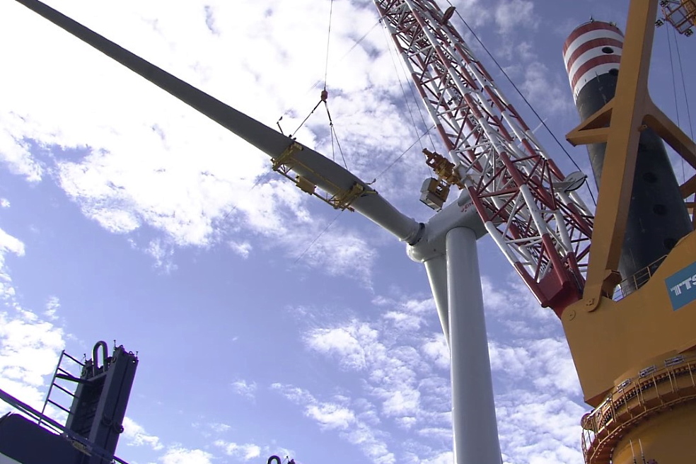 Based on this information, the cost of wind farms in the North Sea averages 4-5 million euros per 1 MW of installed capacity